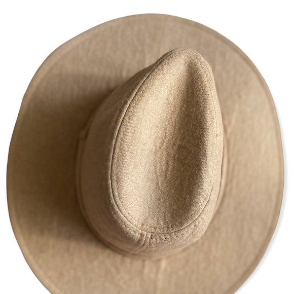 BLUENOTES POLYESTER HAT ( TAN COLOUR) - Picture 2 of 2
